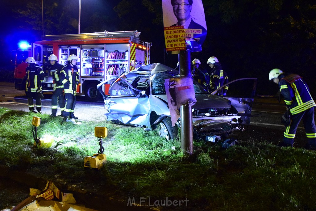 Schwerer VU Koeln Dellbrueck Bergisch Gladbacherstr Herler Ring P040.JPG - Miklos Laubert